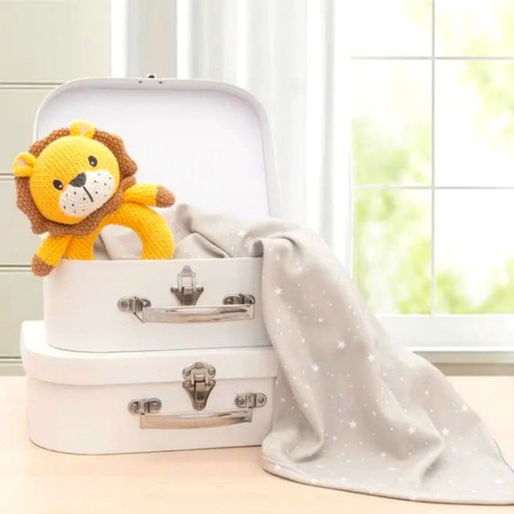 'Leo Lion' Swaddle & Ring Rattle Gift Set - Picture 3 of 3